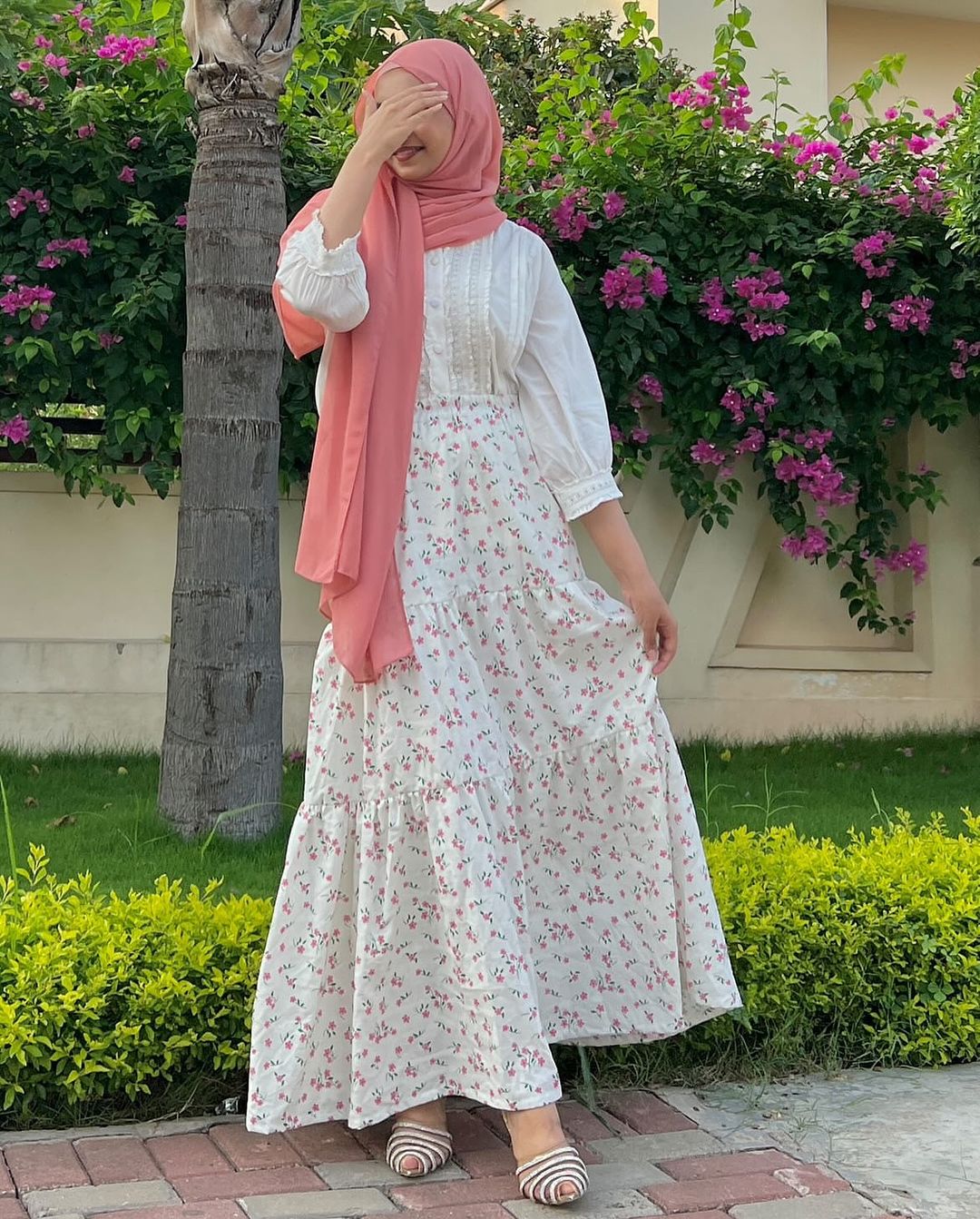 FLORAL MAXI SKIRT